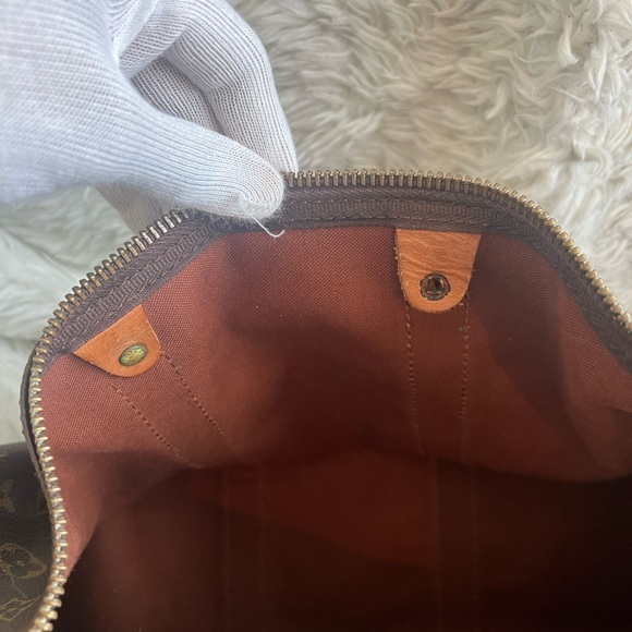 Louis Vuitton Keepall 45 in Monogram Leather - Picture 6 of 10